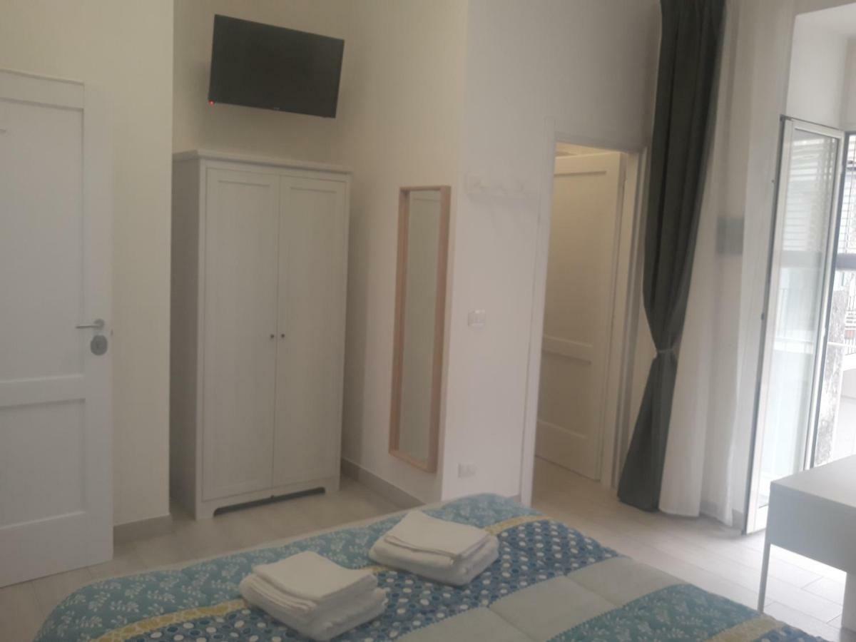 Domus San Biagio 14 Bed and Breakfast Napels Buitenkant foto