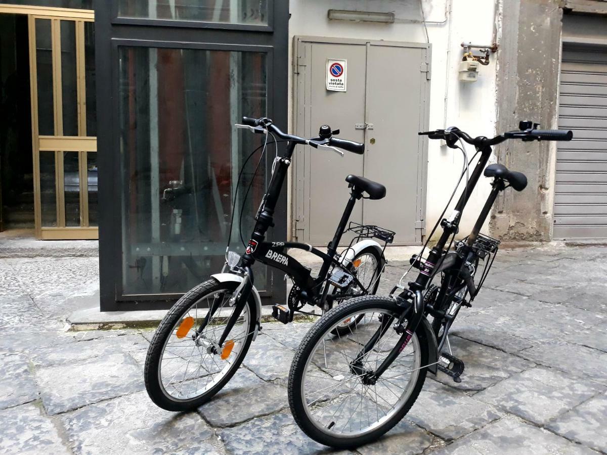 Domus San Biagio 14 Bed and Breakfast Napels Buitenkant foto