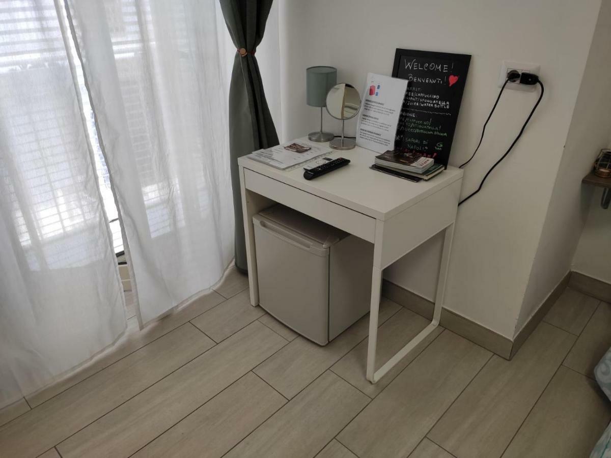 Domus San Biagio 14 Bed and Breakfast Napels Buitenkant foto